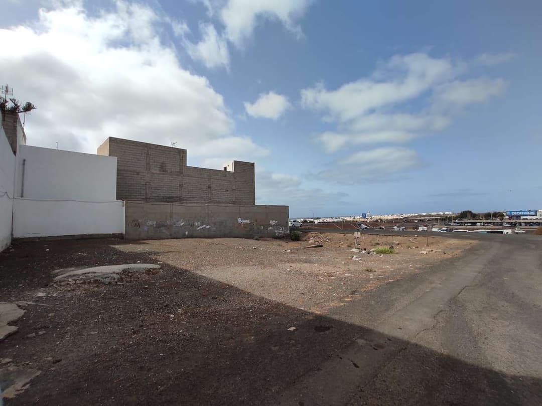 Imagen de propiedad: Baugrundstück in Arrecife. en 
