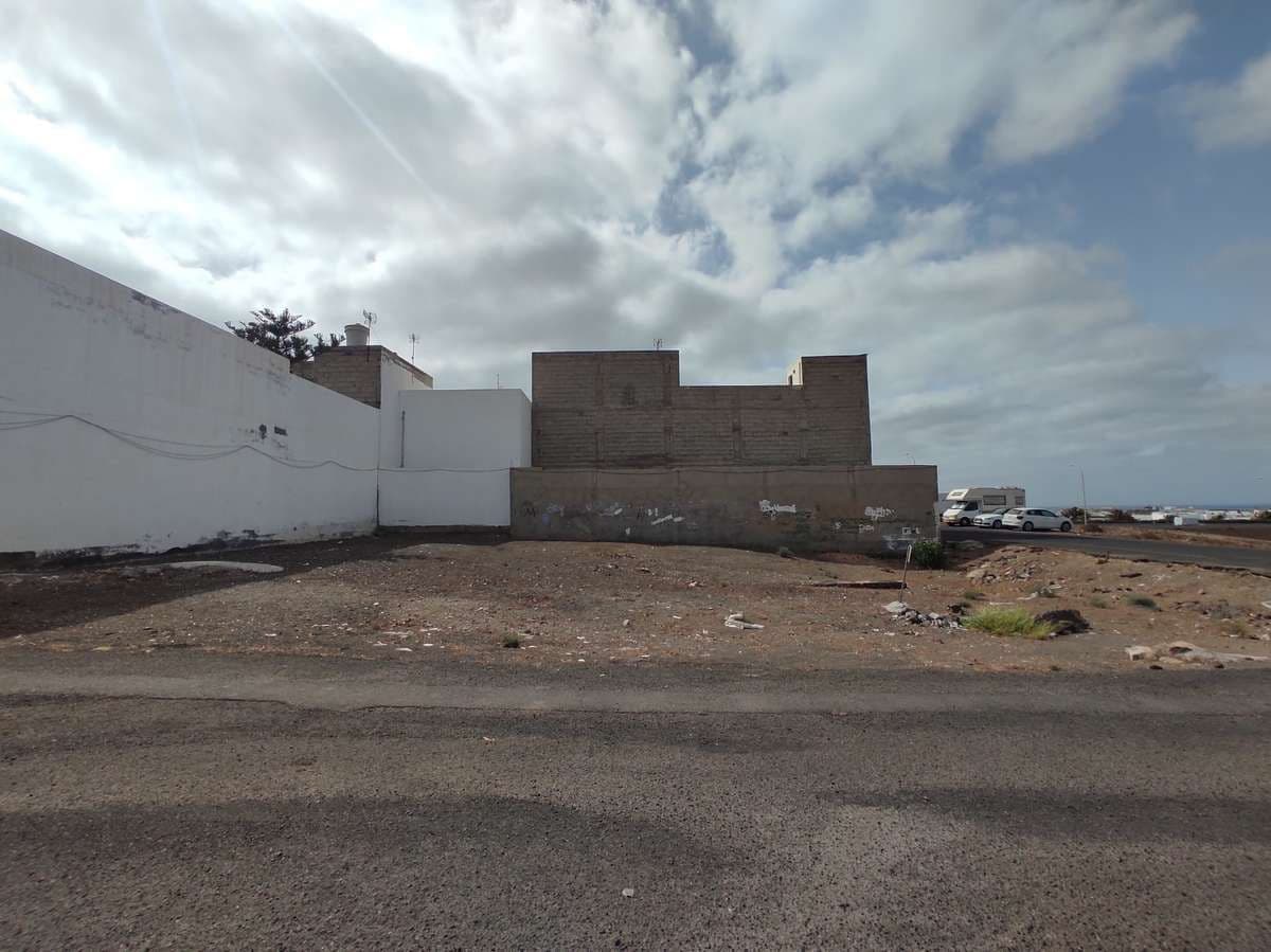 Imagen 3 de la propiedad On occasion 280m² of urban land in Maneje