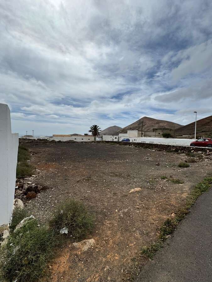 Imagen de propiedad: Städtische Grundstücke in San Bartolomé en 