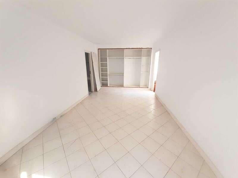 Imagen 2 de la propiedad "Penthouse in the Heart of Arrecife – Calle Real"