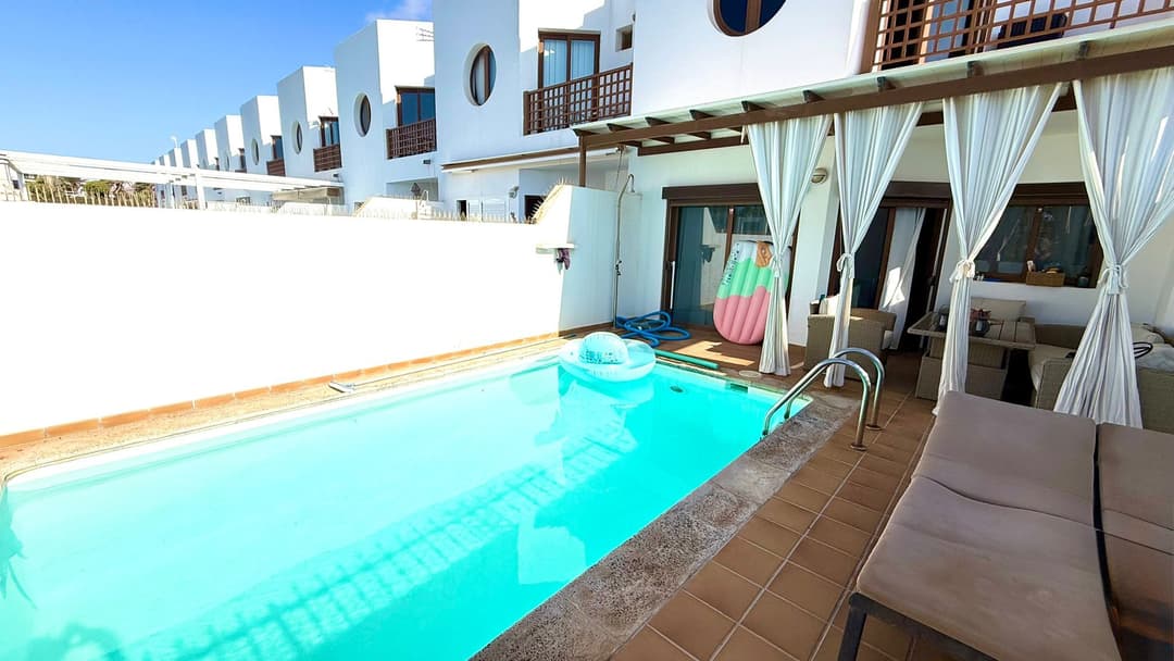 Imagen de propiedad: Chalet adosado en venta en los Crotos Costa Teguise en Costa Teguise