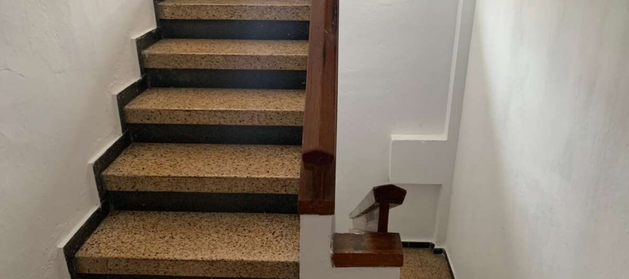 ,